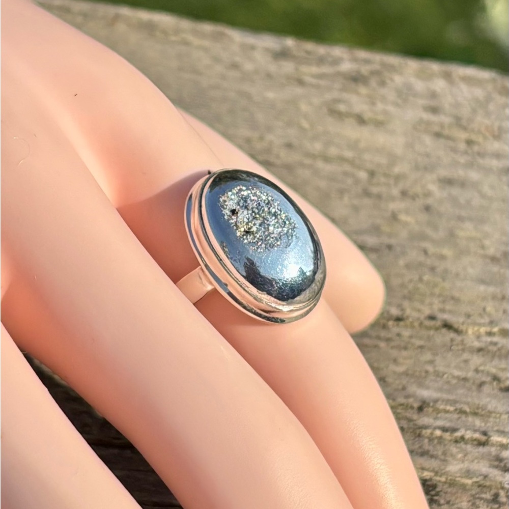 Platinum Aura Druzy Ring - Picture 2 of 14